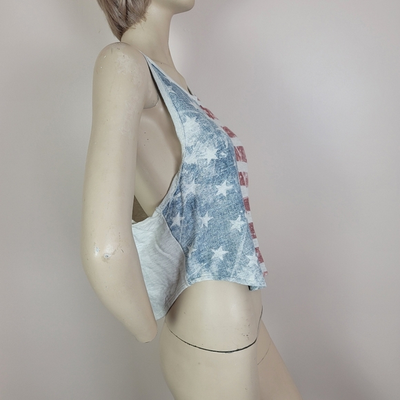 Cropped American flag tank top rounded hem size small - Picture 7 of 7
